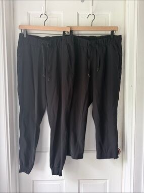 Lululemon On the Fly set of 2
